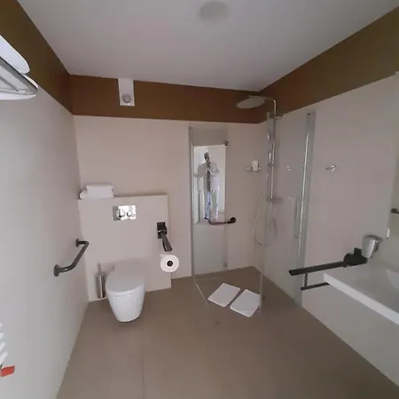 Hotel Centrum Misji Afrykanskich - Centrum Hotelowo-konferencyjne *