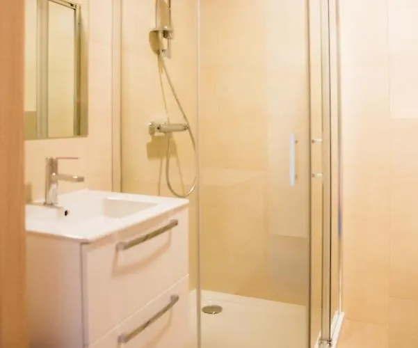 Hotel Centrum Misji Afrykańskich - Centrum Hotelowo-konferencyjne Borzecin Duzy